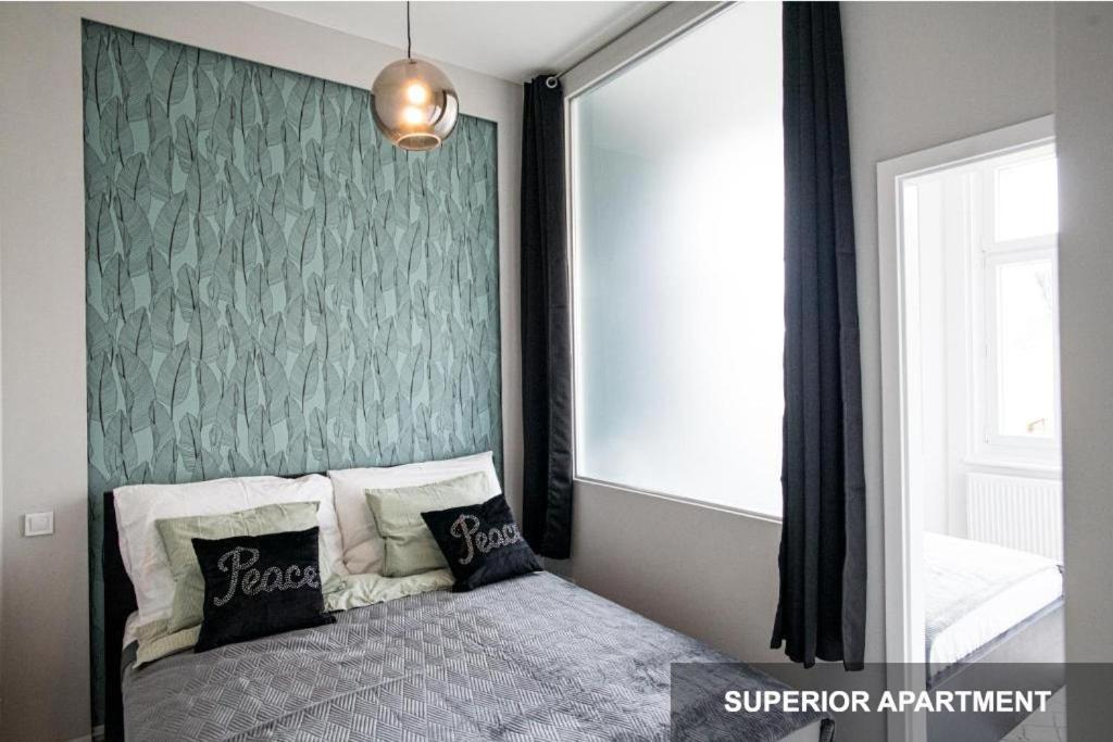 Bpr Agathe Elegant Suite With Parliament View Budapeste Exterior foto